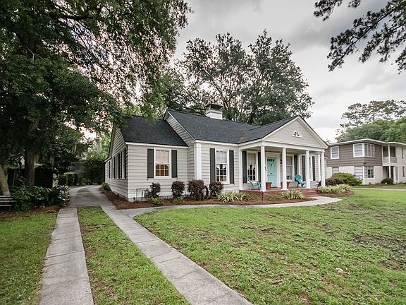 2nd image of 202 E Brookwood Pl