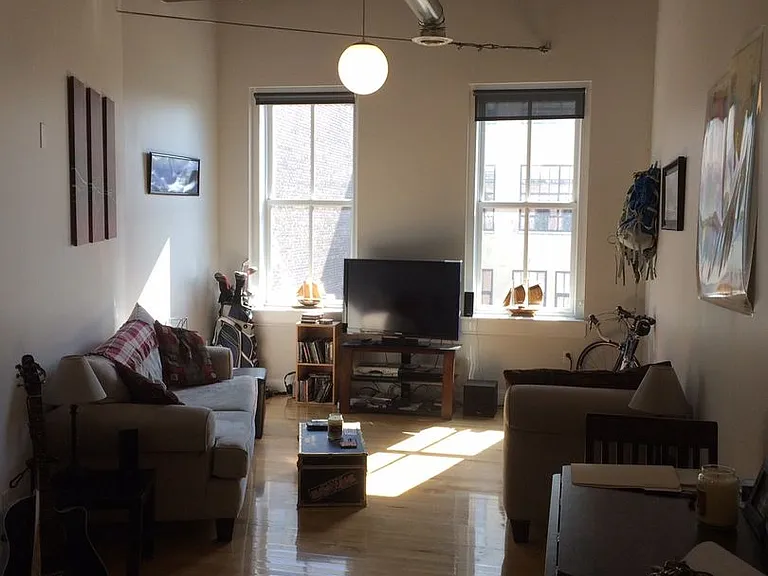 369 Washington St — Photo 1