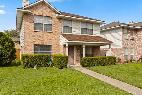 1st image of 162 Hunter Dr