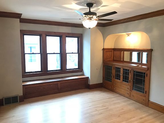 3rd image of W59N383 Hilbert Ave