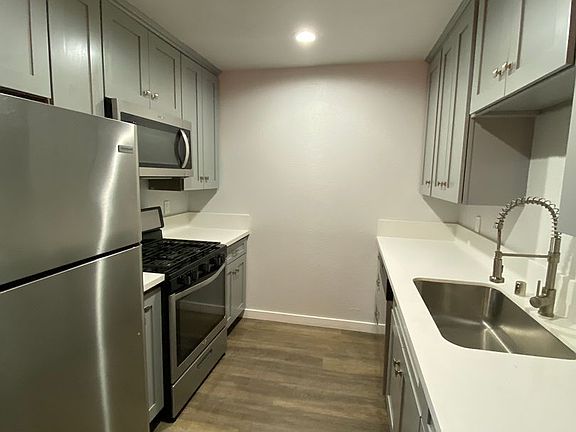 4th image of 3501 Jasmine Ave APT 11