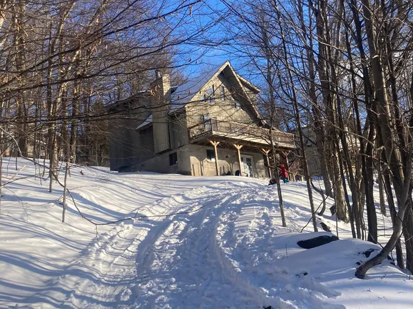 2300 Brookfield Rd, Lake Ariel, PA 18436