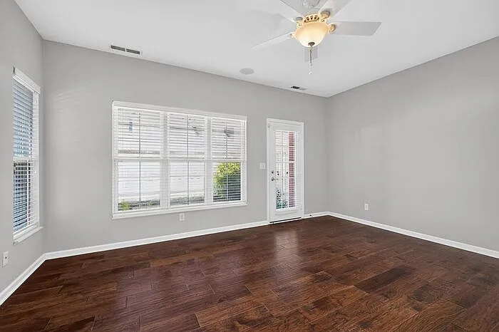 15552 Smithfield Dr — Photo 19