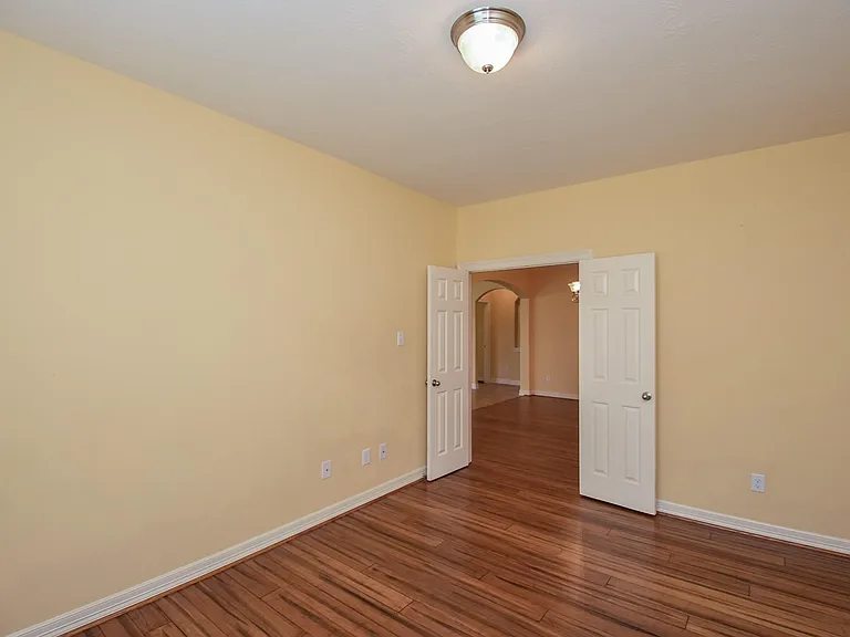 25203 Oak Villa Dr — Photo 15