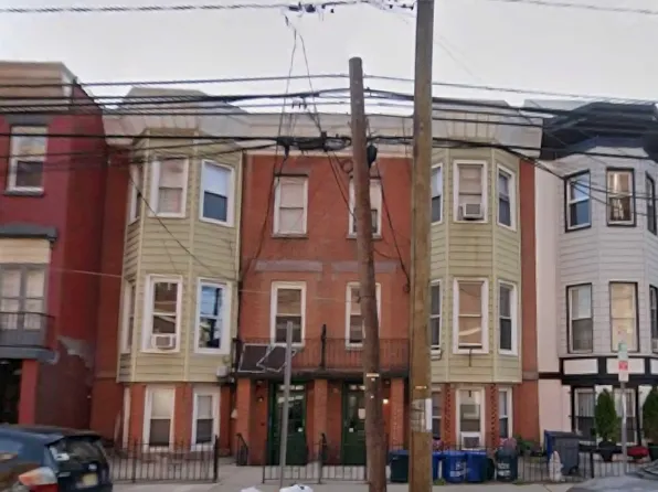 262 Summit Avenue image 1 of 21