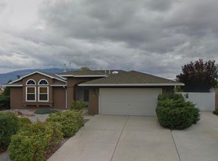 7216 Sunlight Peak Dr NE, Rio Rancho, NM 87144