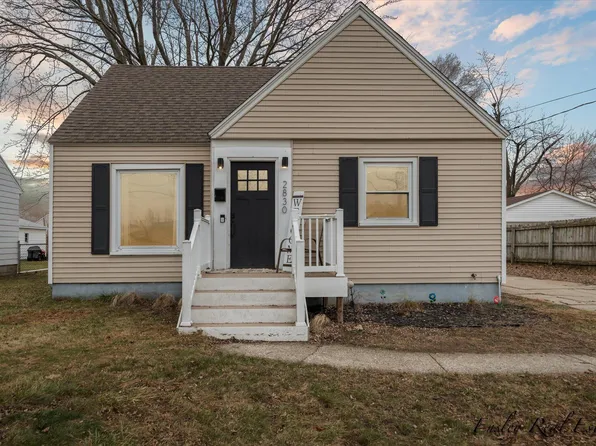 2830 Sharon Ave SW, Wyoming, MI 49519