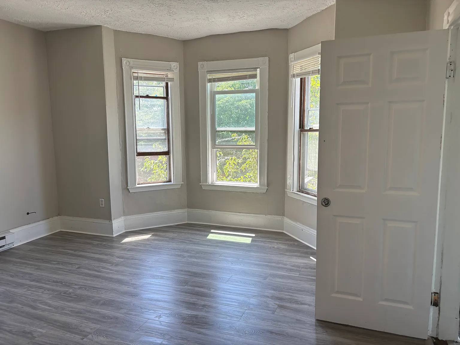 2 bed, $2,600 — Photo 2