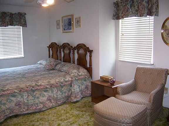 4th image of 118 Joseph Ave