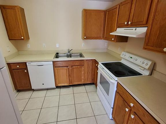 4th image of 2511 Hightower Ave S