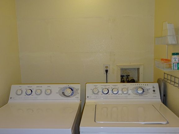 4th image of 104 Dream St