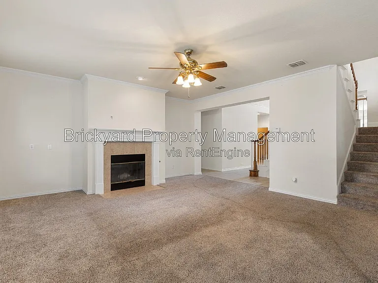 4409 Mitchell Ln — Photo 10