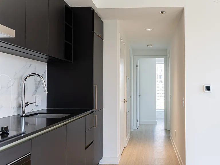 8 Wellesley St W #2109 — Photo 8