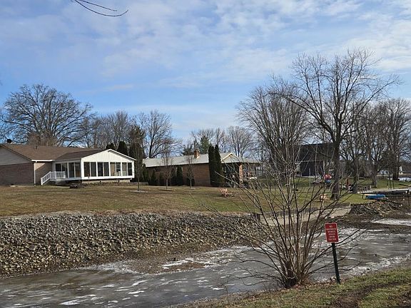 2nd image of 114 Munster Dr