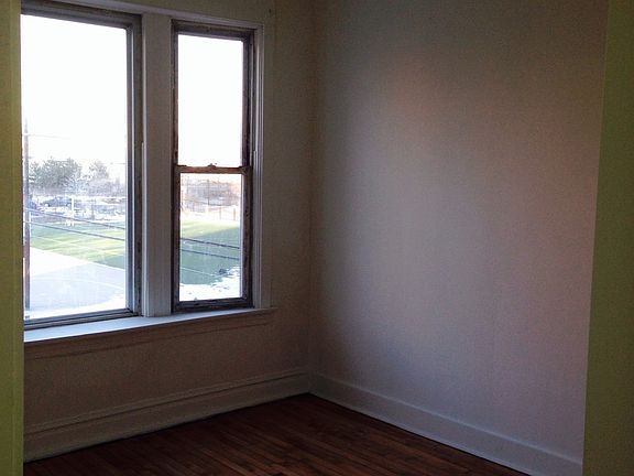 4th image of 2715 W Schubert Ave #2