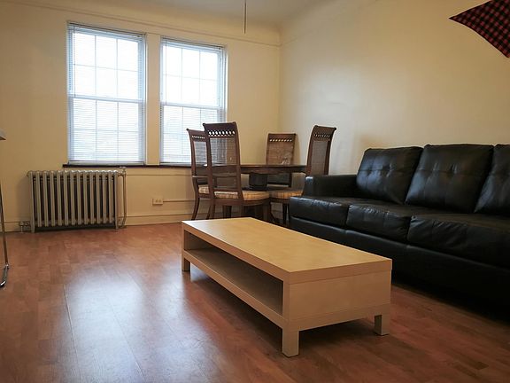 2nd image of 212 S Oak Park Ave APT 310