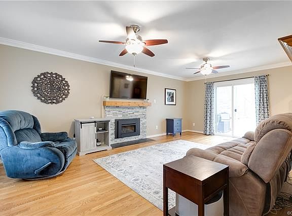3rd image of 10291 Aynhoe Ct