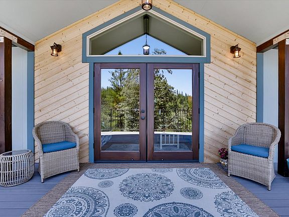 3rd image of 11456 Mirror Lake Ct