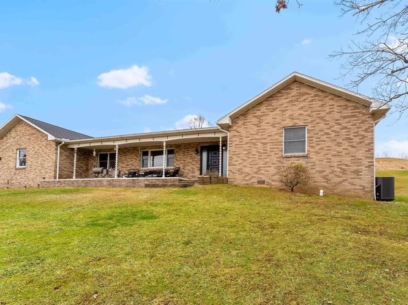 4048 Fairmont Rd, Morgantown, WV 26501