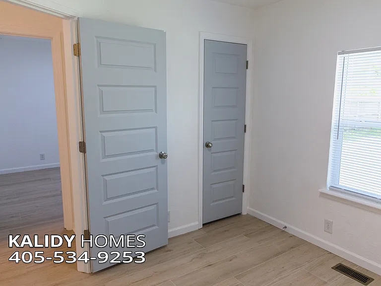 221 W Wayne St — Photo 10