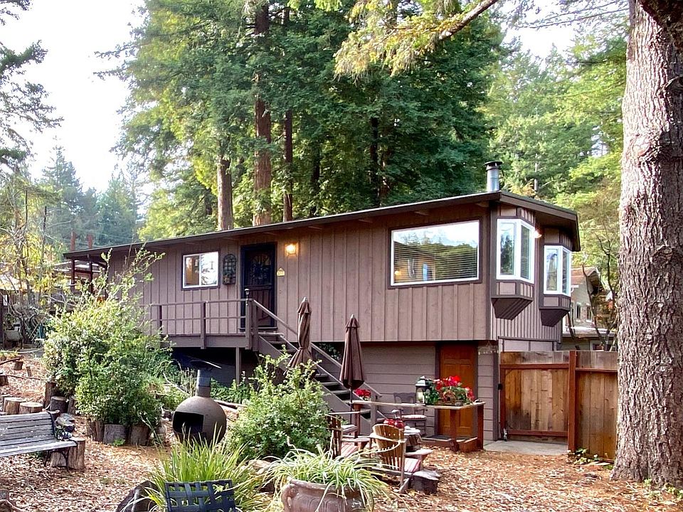 1st image of 861 Pine Dr