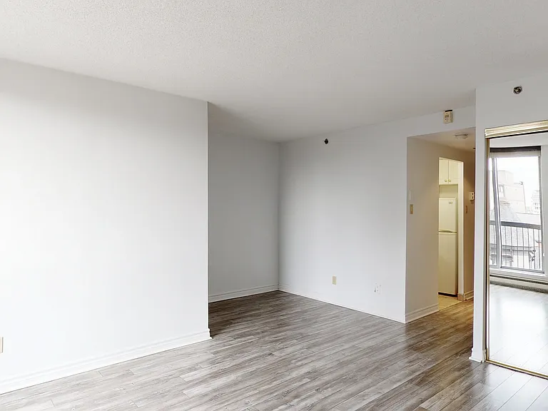 341 Maclaren St — Photo 22