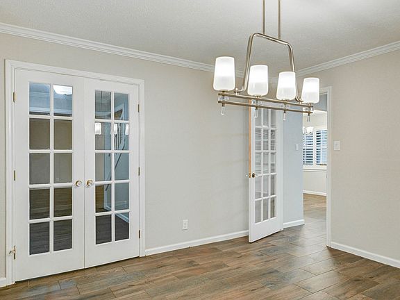 5th image of 13915 Charlynn Oaks Dr
