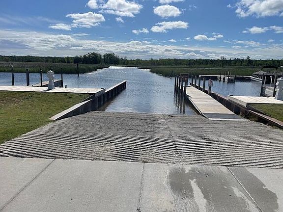 4th image of 6648 Admirals Point Dr