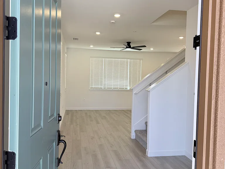 12628 Hereford Ave — Photo 4