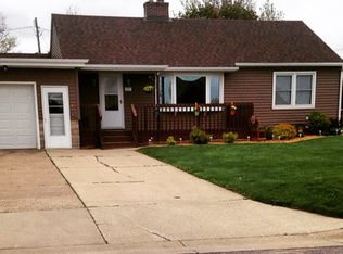 227 2nd Ave SE, Spring Grove, MN 55974