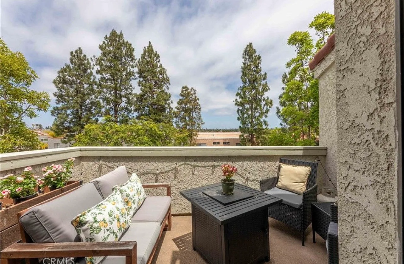 1 bed, 842 sqft, $3,000 — Photo 2