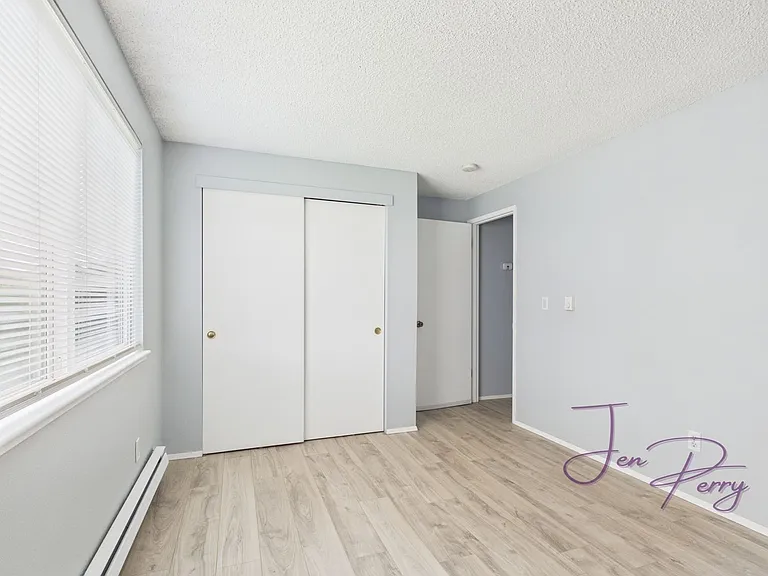 2274 Thornton St — Photo 6
