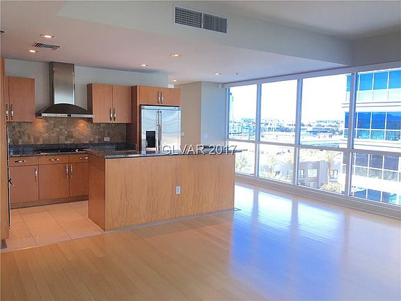 4th image of 4575 Dean Martin Dr Unit 612