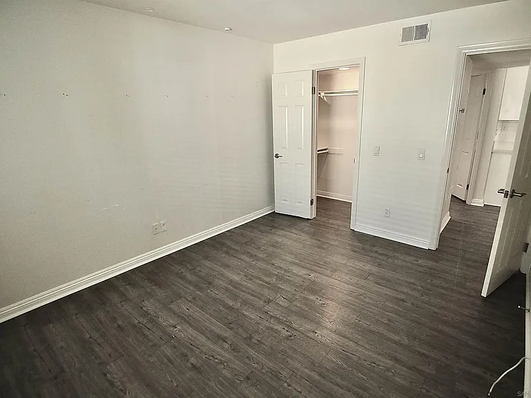 550 Graves Ave #10 — Photo 33