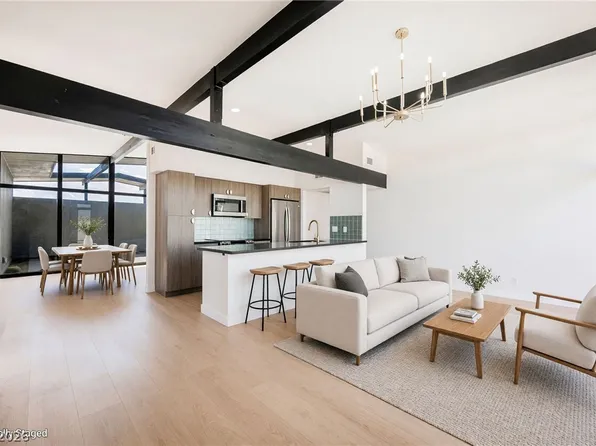 2732 Castle St, North Las Vegas, NV 89030