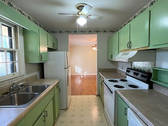 5th image of 3713 Foxford Pl