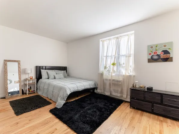 1831 Madison Avenue image 7 of 14