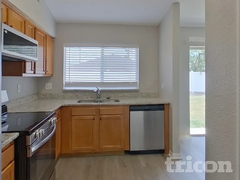1212 Alpine Lake Dr — Photo 5