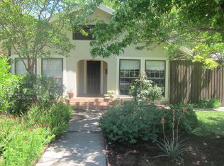 734 N Edgefield Ave, Dallas, TX 75208
