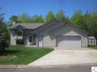 759 Meadow Dr, Hibbing, MN 55746