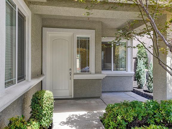 3rd image of 8233 Ashcrest Ln