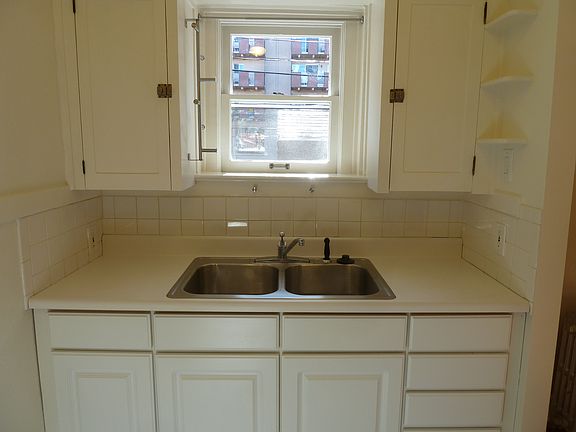4th image of 1312 N Lafayette St APT 5