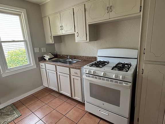 5th image of 1837 Shirley Dr