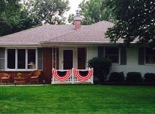 4424 71st St, Urbandale, IA 50322