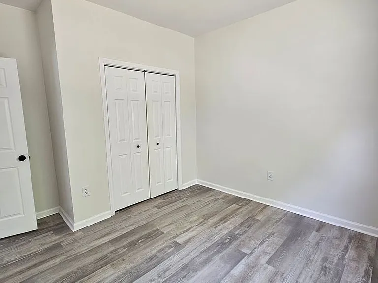 274 Bledsoe Dr — Photo 5