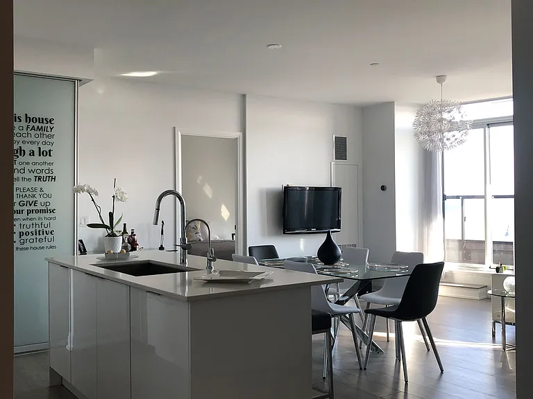 110 Marine Parade Dr #204 — Photo 1