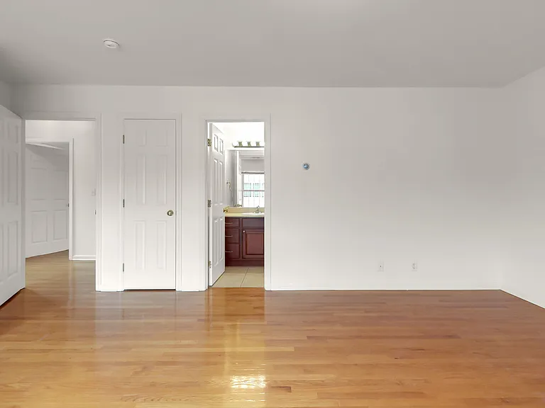 491 Main St #12 — Photo 12