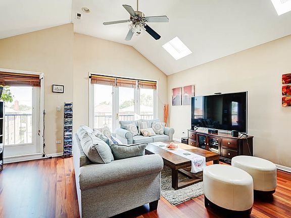 2nd image of 6643 W Belmont Ave #3