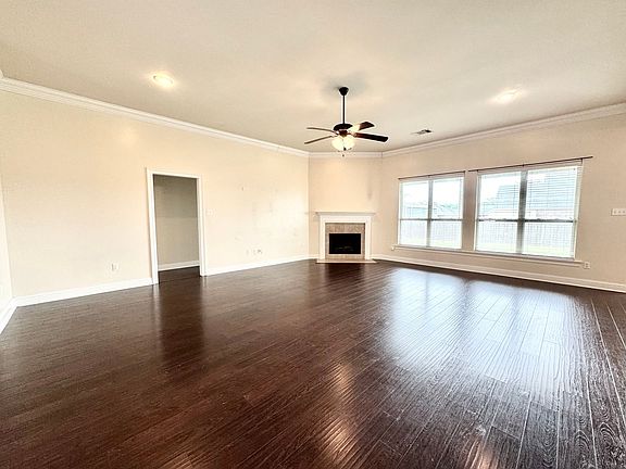 3rd image of 42575 Wynstone Dr