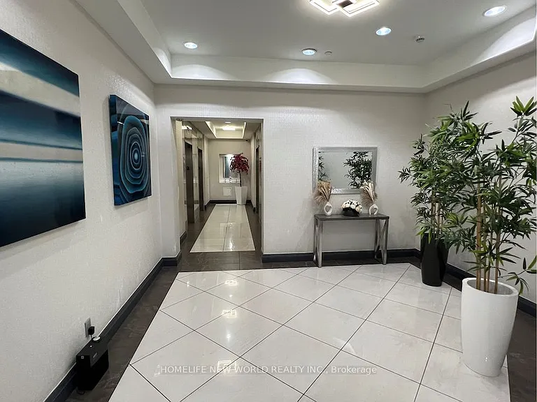 7161 Yonge St #429 — Photo 6